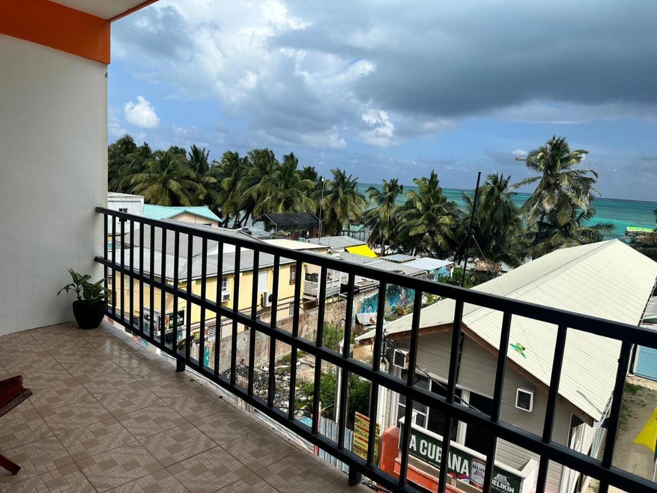 Enjoy Hotel Caye Caulker Exterior foto